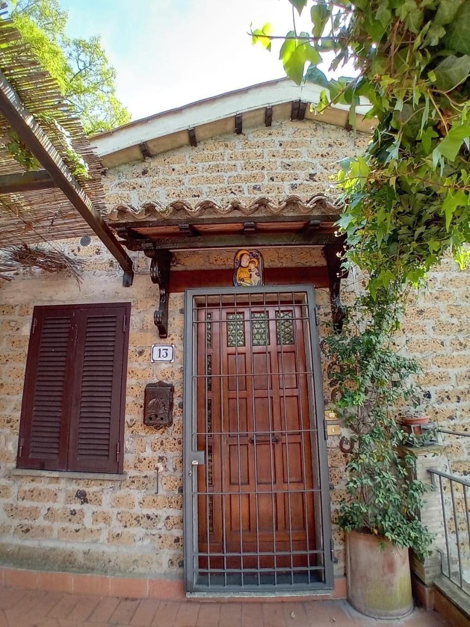 Casa Serafina Trilocale Con Arredi D'Arte E Parcheggio Privato Orvieto Eksteriør billede
